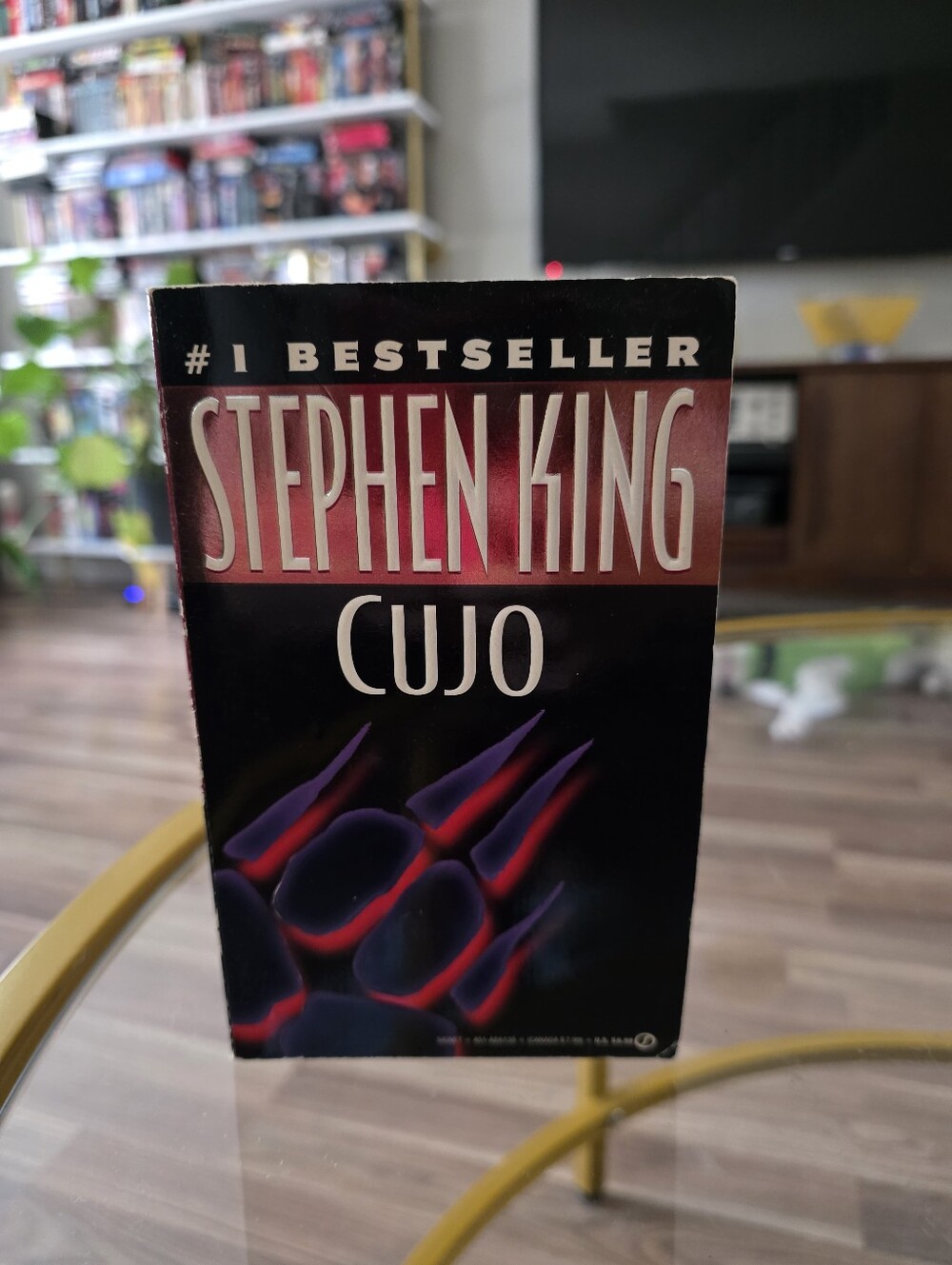 CUJO Paperback Book - By Stephen King